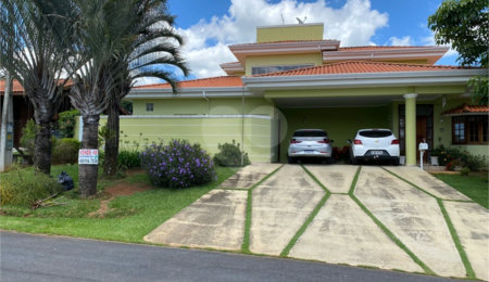 Casa à venda com 4 suítes no condomínio Portal do Sabiá, Araçoiaba da Serra - SP