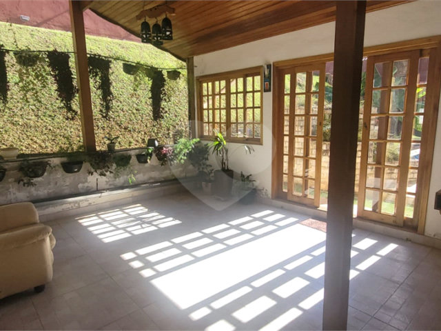 Casa à venda com 3 quartos, sendo 2 suítes,  em Mantiqueira, Mairiporã, SP
