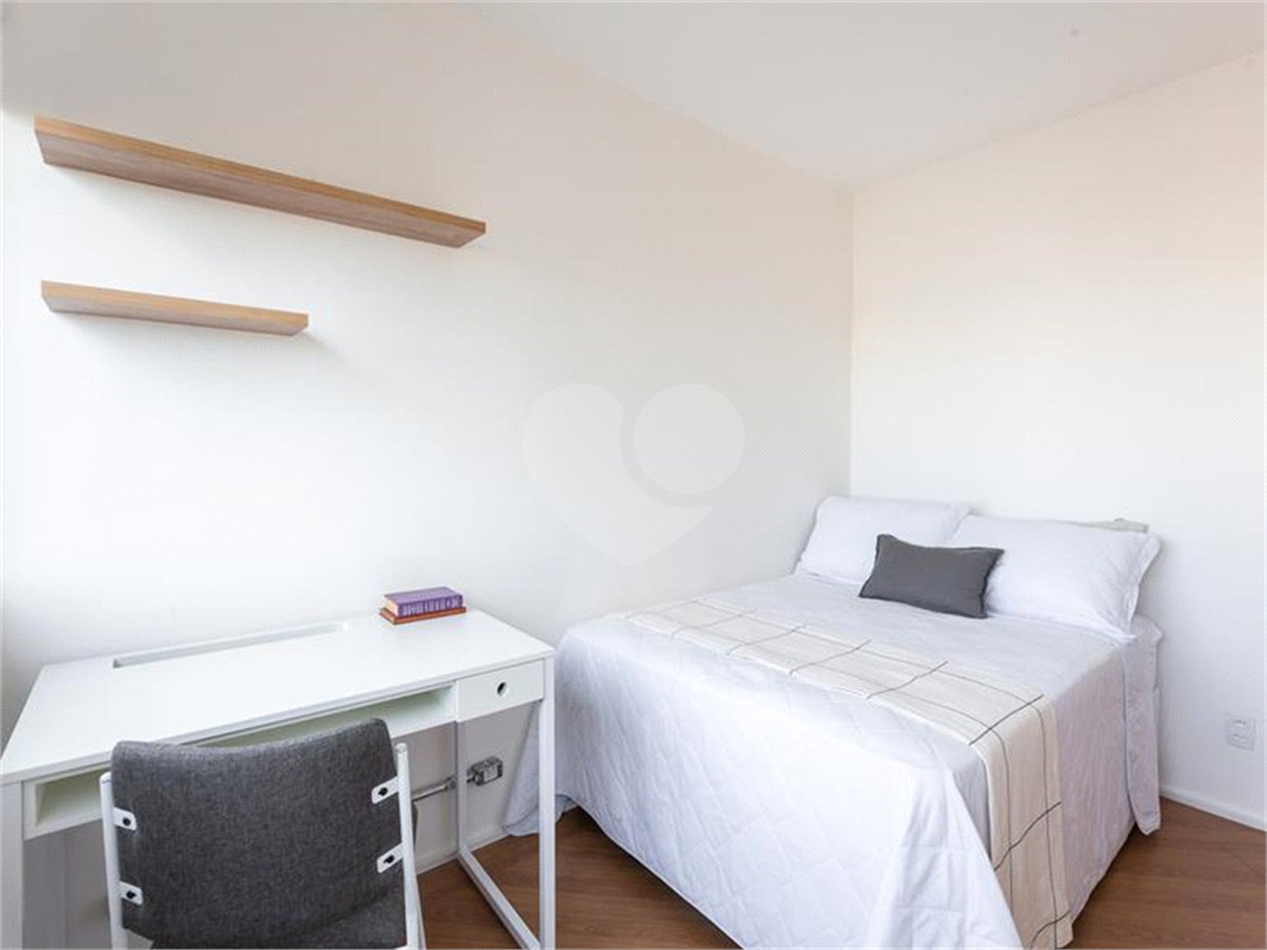 Apartamento à venda com 4 quartos, sendo 1 suíte, em Vila Olímpia, São Paulo, SP