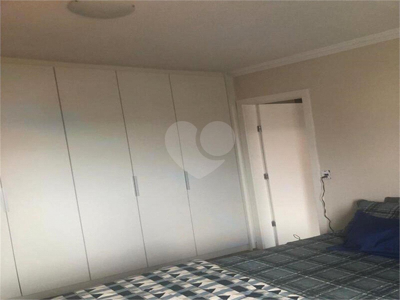 Casa à venda com 4 quartos, sendo 2 suítes, em Jardim Samara, São Paulo, SP