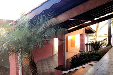 Casa Térrea à venda com 3 quartos, sendo 2 suítes,  em Vila Avaí, Indaiatuba, SP