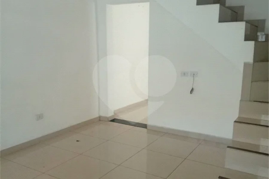 Sobrado à venda com 2 quartos em Tremembé, São Paulo, SP