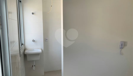 Casa à venda com 2 suítes no condomínio Residencial Napoles, São Paulo - SP