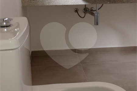 Casa à venda com 4 suítes no condomínio Estância Marambaia, Vinhedo - SP