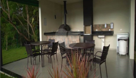 Casa à venda com 3 quartos, sendo 1 suíte,  no condomínio Residencial Club Entresseras, Santa Isabel - SP