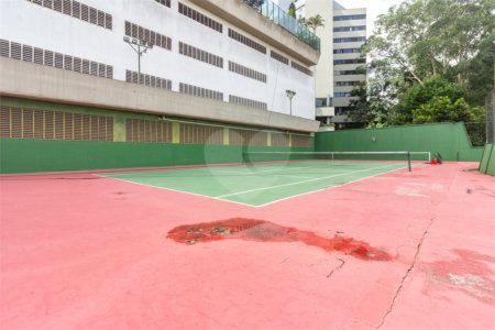 Apartamento à venda com 4 quartos, sendo 2 suítes,  em Jardim Parque Morumbi, São Paulo, SP