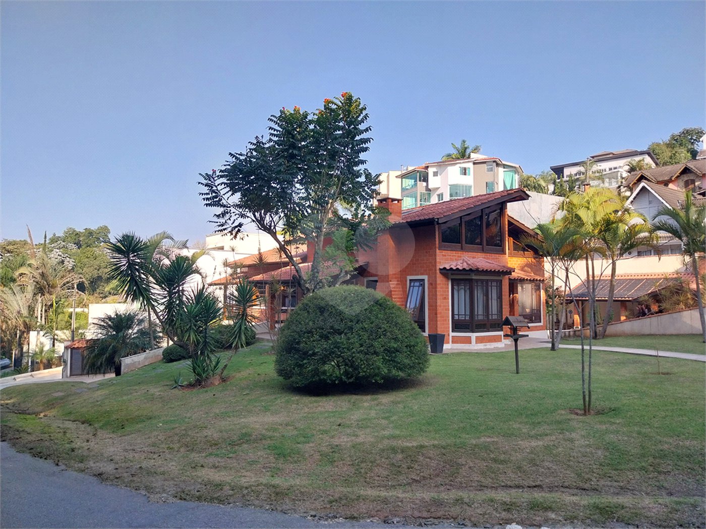 Casa Térrea à venda com 4 quartos, sendo 1 suíte,  em Parque dos Lagos, Mogi das Cruzes, SP