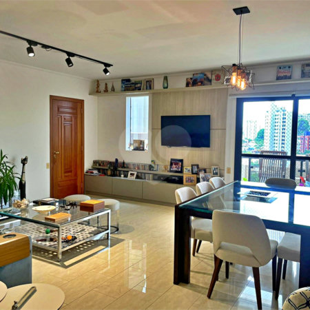 Apartamento à venda com 3 quartos, sendo 1 suíte, em Vila Mariana, São Paulo, SP
