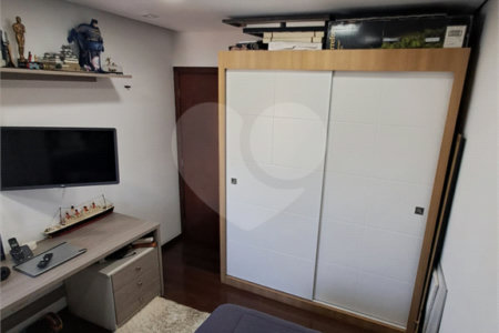 Apartamento à venda com 3 quartos, sendo 1 suíte, em Nova Petrópolis, São Bernardo do Campo, SP