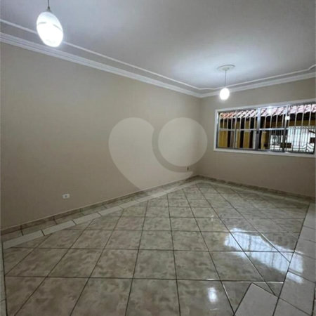Sobrado à venda com 3 quartos, sendo 1 suíte, em Vila Piauí, São Paulo, SP