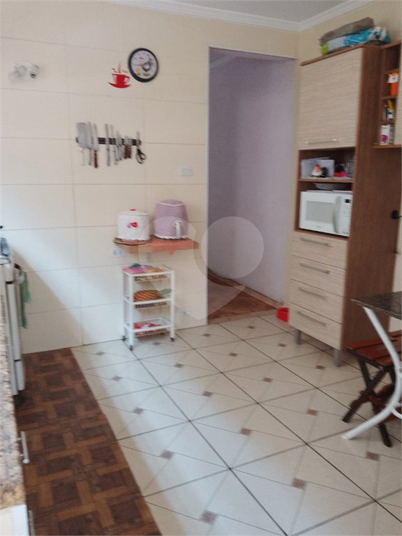 Sobrado à venda com 4 quartos, sendo 1 suíte, em Jardim Marisa, São Paulo, SP