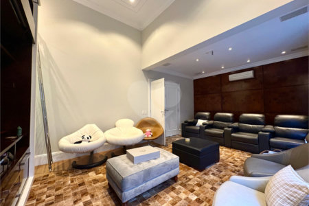 Casa à venda com 5 quartos, sendo 4 suítes, no condomínio Pignatari, São Paulo - SP