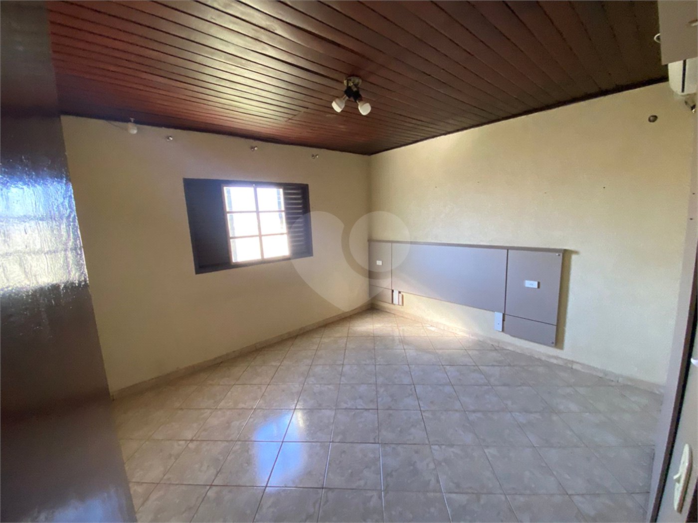 Casa à venda com 2 quartos, sendo 1 suíte, em Vila Renô, Ponta Porã, MS