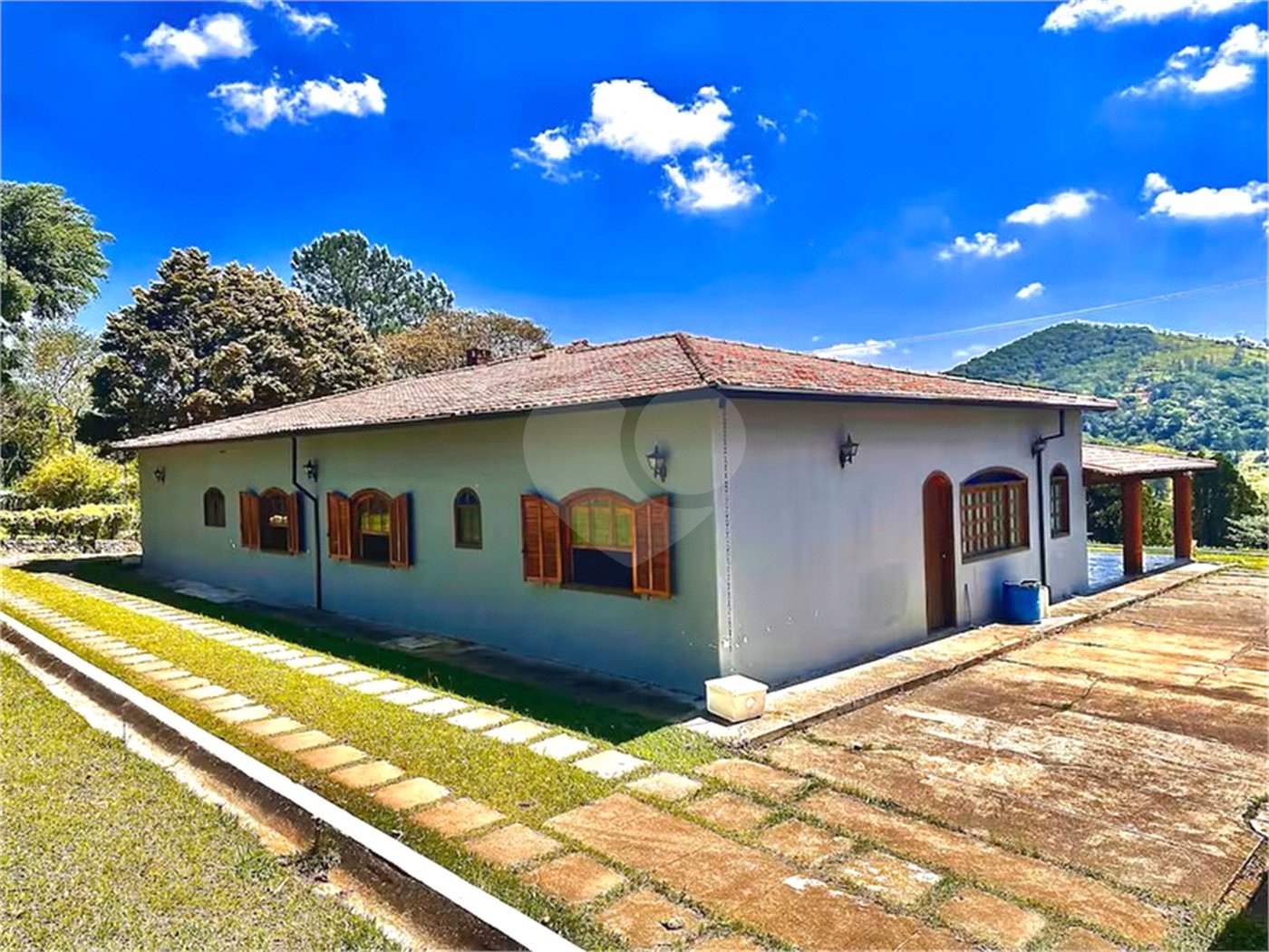 Sítio à venda com 6 quartos, sendo 1 suíte, no Centro (são João Novo), São Roque, SP