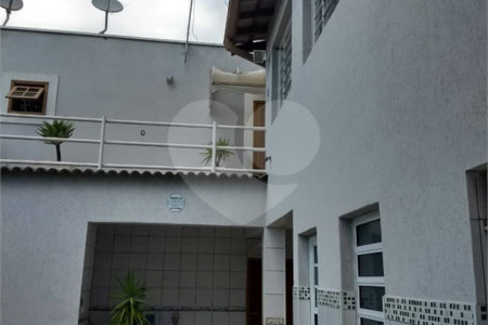 Casa à venda com 4 quartos, sendo 2 suítes, em Vila Petrópolis, Atibaia, SP