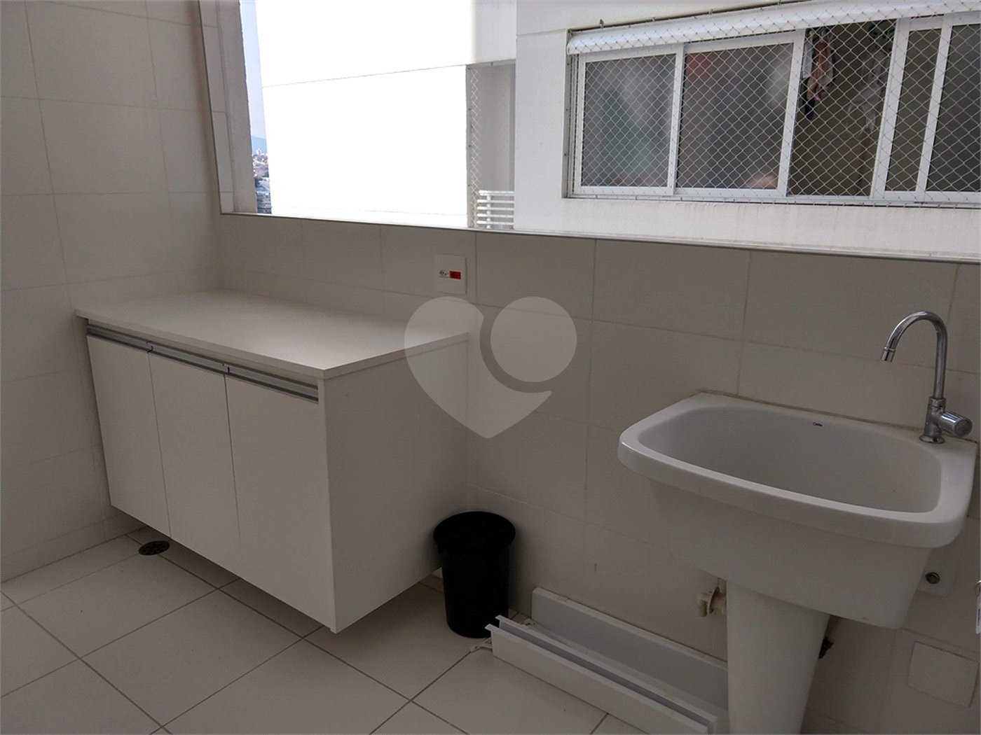 Apartamento à venda com 3 suítes em Vila Anastácio, São Paulo, SP