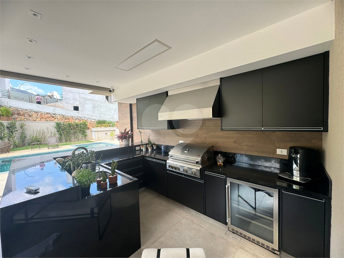 Casa à venda com 4 suítes no condomínio Itaporã, Atibaia - SP