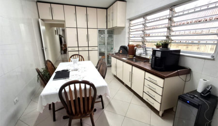 Sobrado à venda com 3 quartos, sendo 1 suíte,  em Vila Independência, São Paulo, SP
