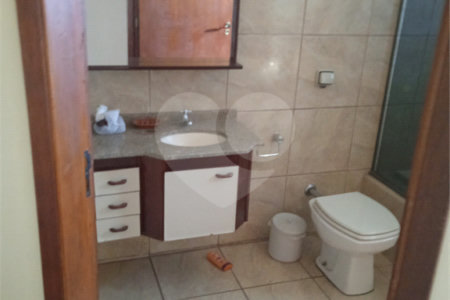 Casa à venda com 8 quartos, sendo 3 suítes, em Jardim Terceiro Centenário, Atibaia, SP