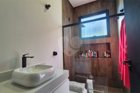 Casa à venda com 5 quartos, sendo 3 suítes, no condomínio Residencial Vale do Lago, Sorocaba - SP