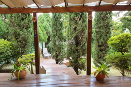 Casa para locação no Jardim Paulista – um refúgio com vista deslumbrante em Atibaia