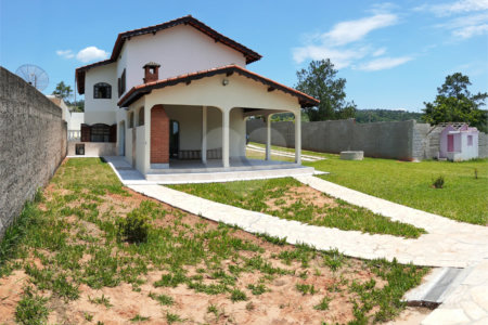 Chácara à venda com 5 quartos, sendo 1 suíte,  em Alpes do Sarapu, Salto de Pirapora, SP