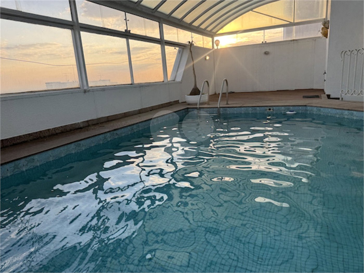 Cobertura à venda ou para alugar com 5 quartos, sendo 4 suítes, em Santo Amaro, São Paulo, SP