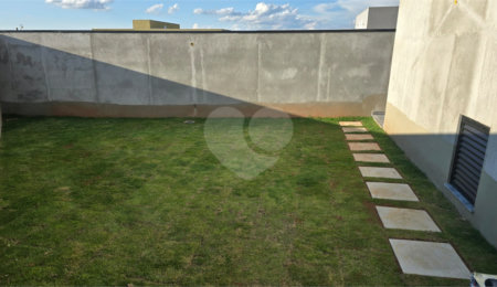 Sobrado à venda com 2 suítes em Jardim Jaraguá, Atibaia, SP