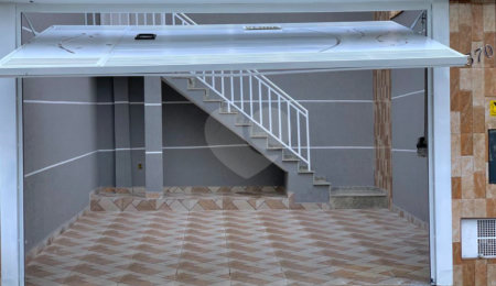 Sobrado à venda com 3 quartos, sendo 1 suíte,  em Vila Mazzei, São Paulo, SP