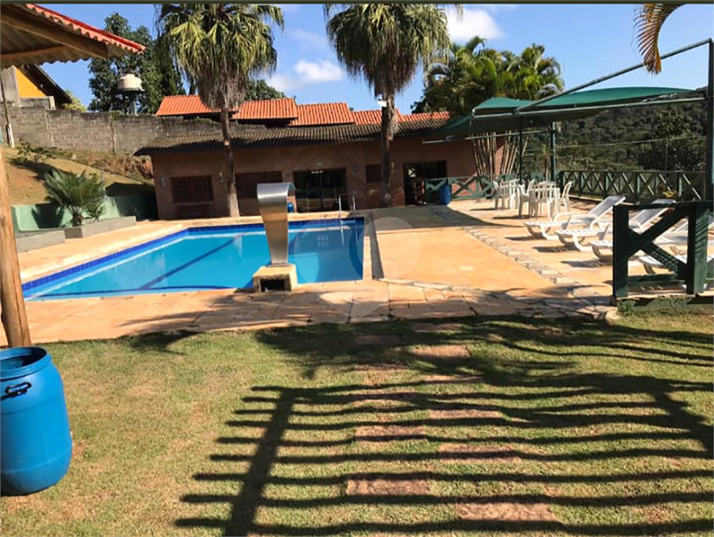 Casa à venda com 6 quartos, sendo 4 suítes, no condomínio Recanto dos Palmares, Atibaia - SP