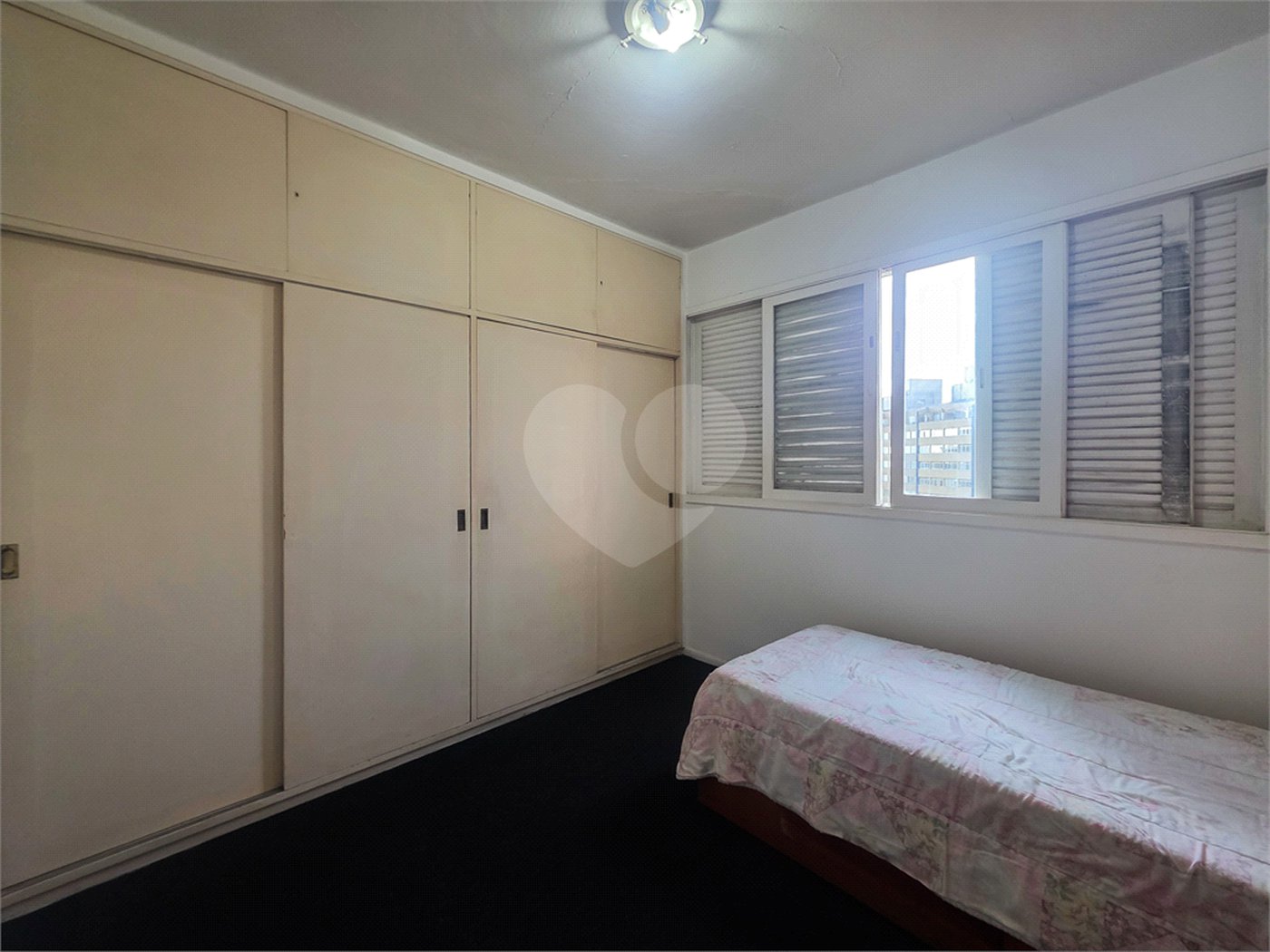 Apartamento - Sumaré - 2 Quartos / Dormitórios - 1 Vaga - Venda / Compra