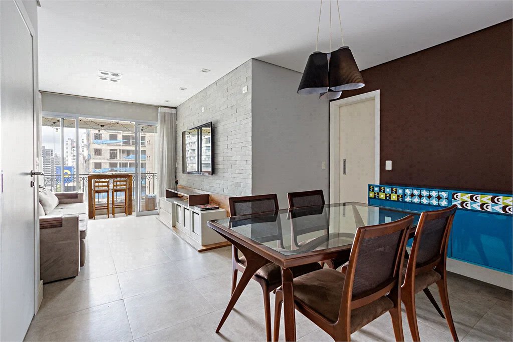 Apartamento à venda com 3 quartos, sendo 1 suíte, em Jardim das Acácias, São Paulo, SP
