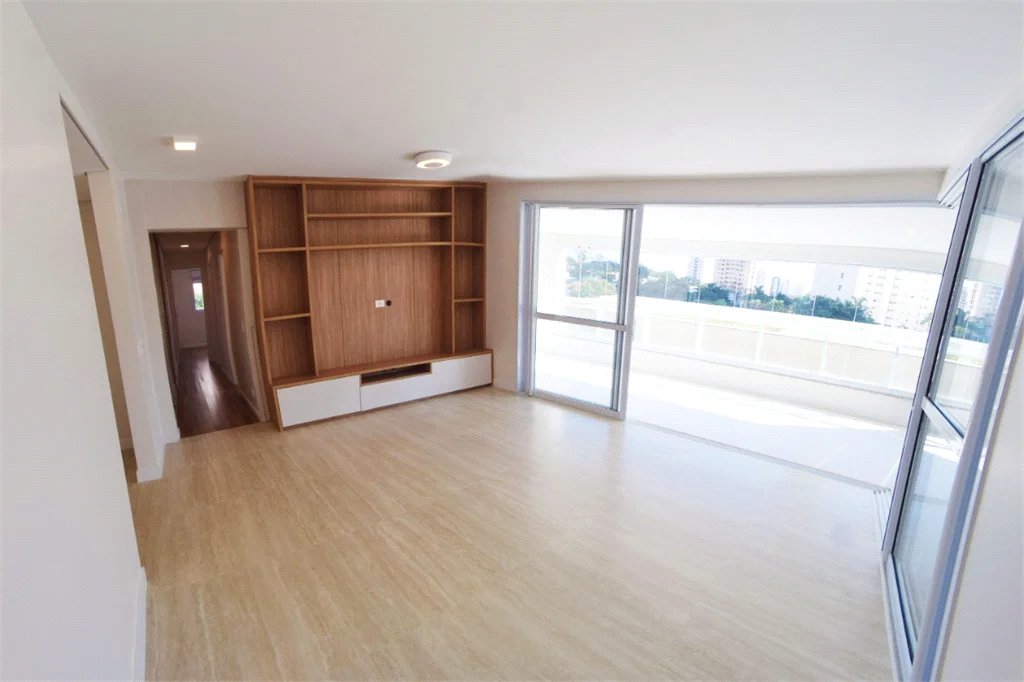 Apartamento à venda com 3 suítes em Vila Romana, São Paulo, SP