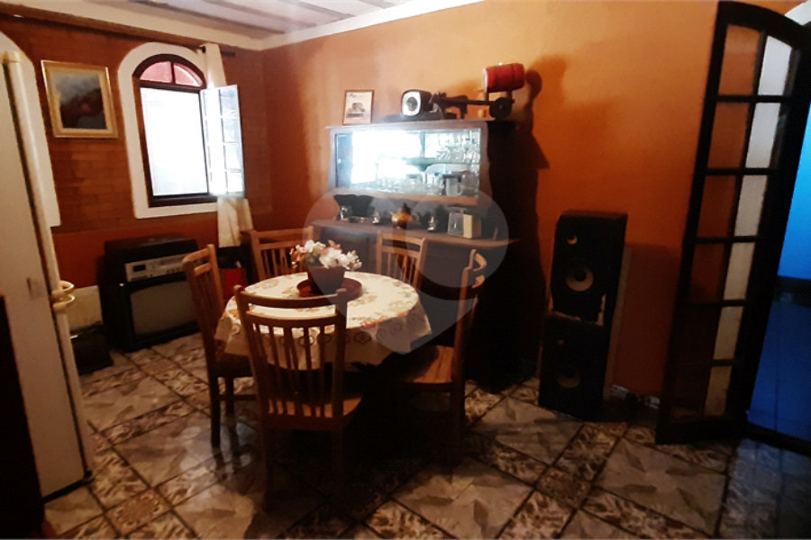 Casa à venda com 3 quartos, sendo 1 suíte, no condomínio Sausalito, Mairiporã - SP