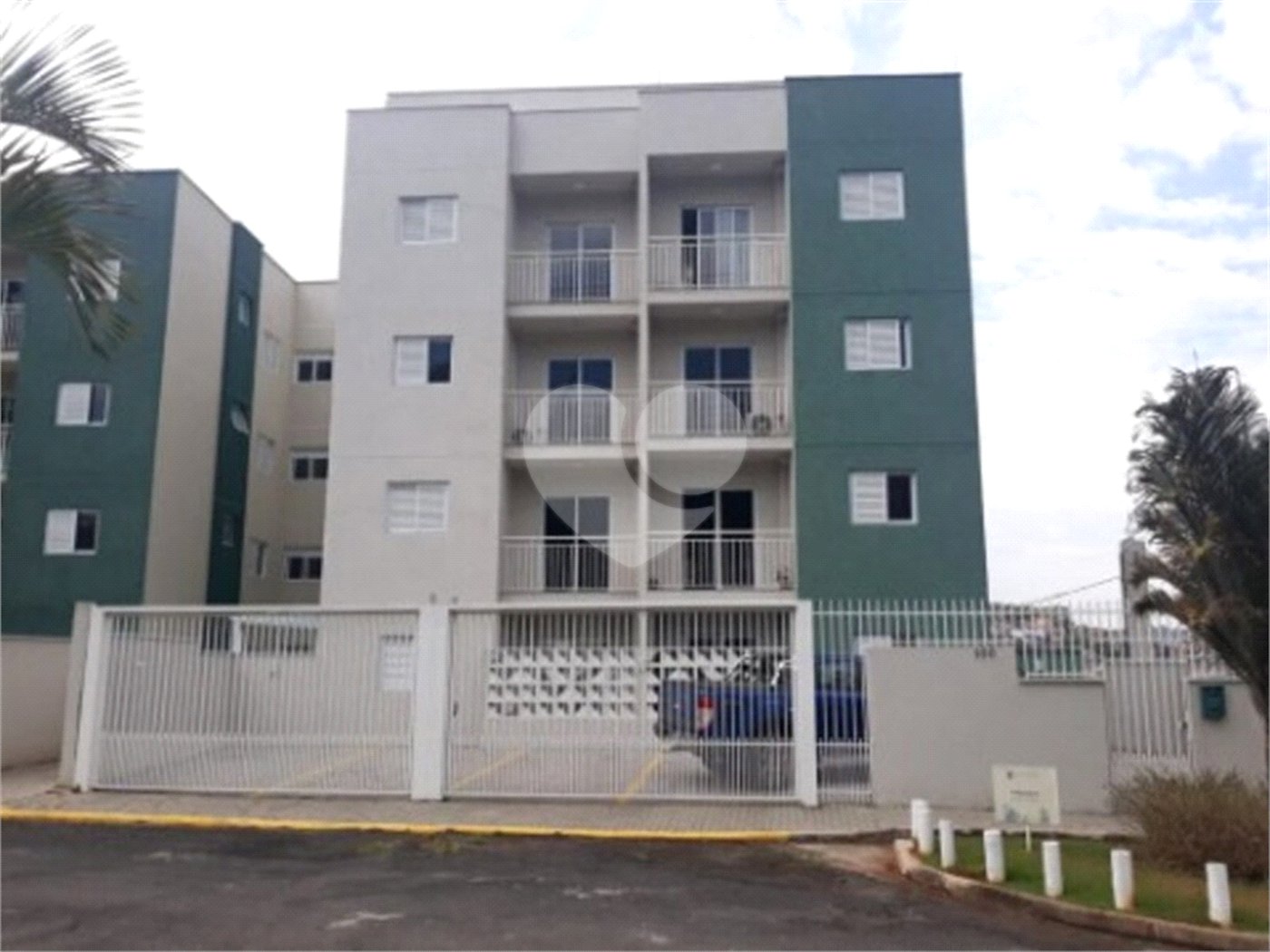 Apartamento à venda com 2 quartos em Estação, São Roque, SP