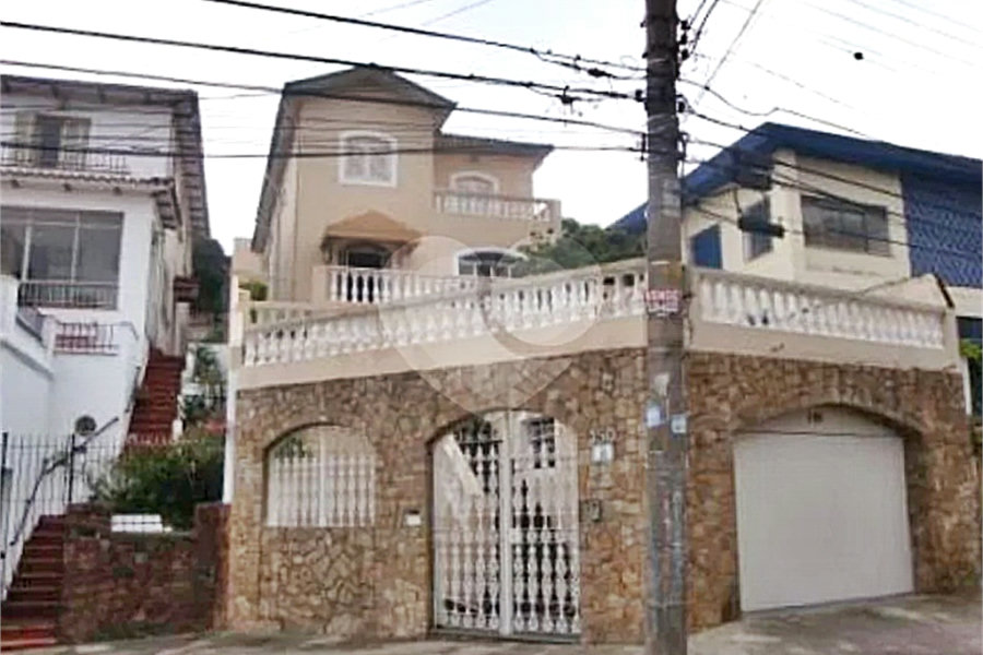 Sobrado à venda com 4 quartos em Santana, São Paulo, SP