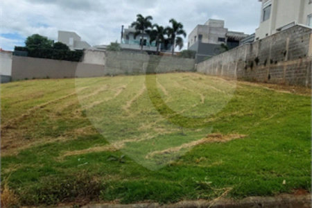 Terreno à venda no condomínio Figueira Garden, Atibaia - SP