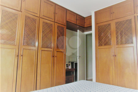 Sobrado à venda com 3 quartos, sendo 1 suíte, em Granja Julieta, São Paulo, SP