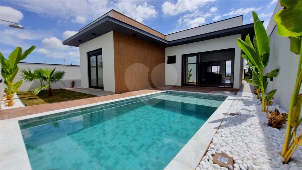 Casa à venda com 3 quartos, sendo 1 suíte, no condomínio Dolce Vita, Itatiba - SP