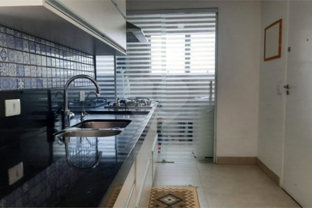 Apartamento à venda com 3 quartos, sendo 1 suíte, em Jardim Marajoara, São Paulo, SP