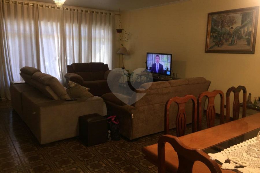 Sobrado à venda ou para alugar com 3 quartos, sendo 1 suíte, em Anália Franco, São Paulo, SP