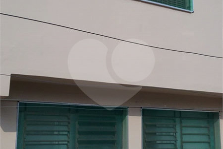Sobrado à venda com 4 quartos, sendo 1 suíte, em Vila Gomes, São Paulo, SP