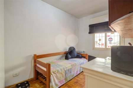 Sobrado à venda com 4 quartos, sendo 1 suíte, em Alto da Boa Vista, São Paulo, SP