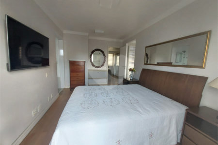 Apartamento à venda com 3 quartos, sendo 2 suítes,  em Cidade São Francisco, São Paulo, SP