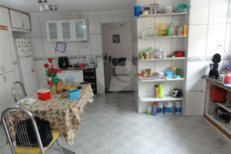 Casa à venda com 5 quartos, sendo 2 suítes, em Vila Medeiros, São Paulo, SP
