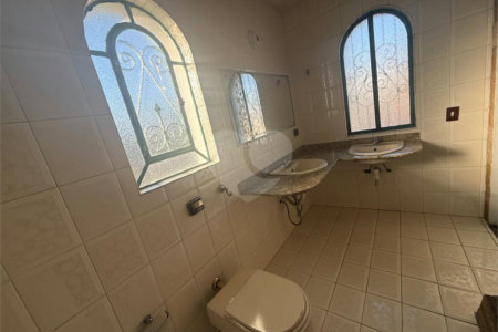 Sobrado à venda com 3 quartos, sendo 1 suíte,  em Vila Santo Antônio, São Paulo, SP