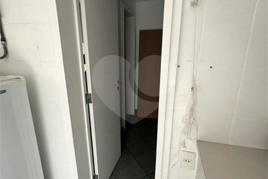 Apartamento à venda com 3 quartos, sendo 2 suítes,  em Morumbi, São Paulo, SP