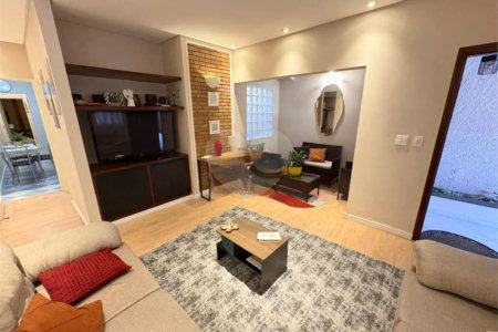 Casa à venda com 2 quartos em Vila Galvão, Guarulhos, SP