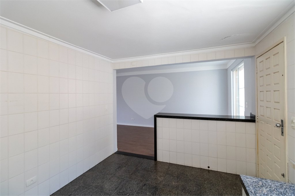 Sobrado à venda com 4 quartos, sendo 1 suíte, em Chácara Monte Alegre, São Paulo, SP