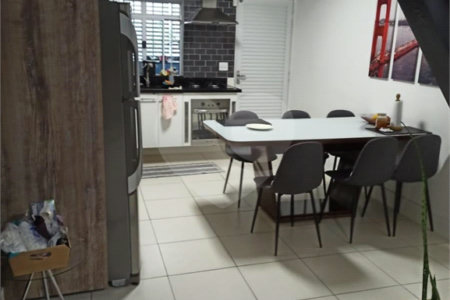 Casa à venda com 2 quartos, sendo 1 suíte, em Planalto Paulista, São Paulo, SP